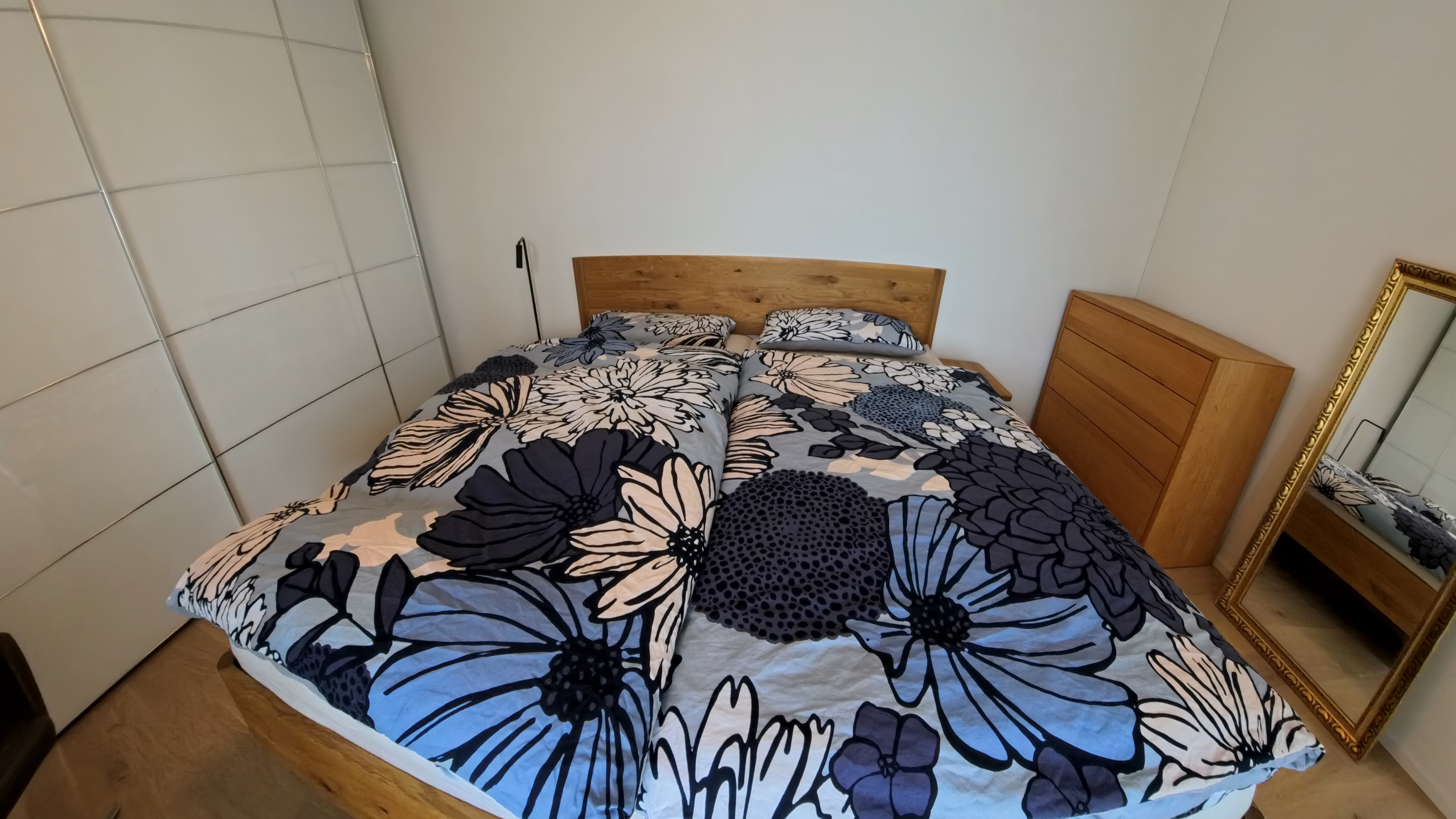 Schlafzimmer, Wohnung B301